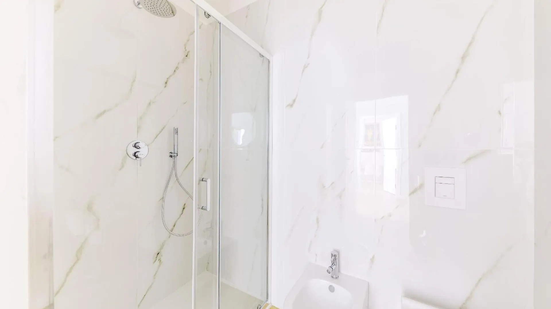 Duomo Deluxe - Bilocale Moderno - Metro - Wi-F Apartment Milan