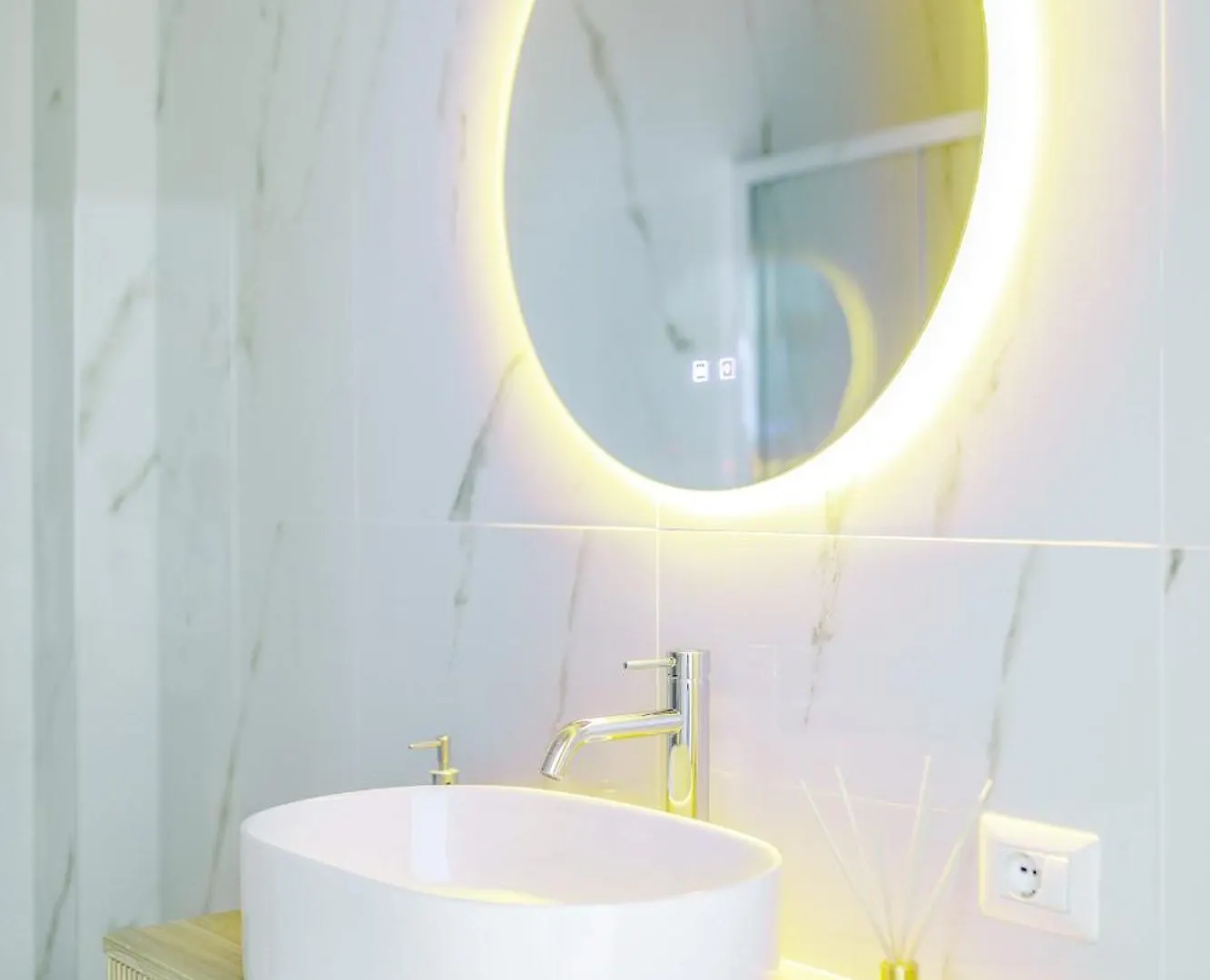 Duomo Deluxe - Bilocale Moderno - Metro - Wi-F Apartment Milan