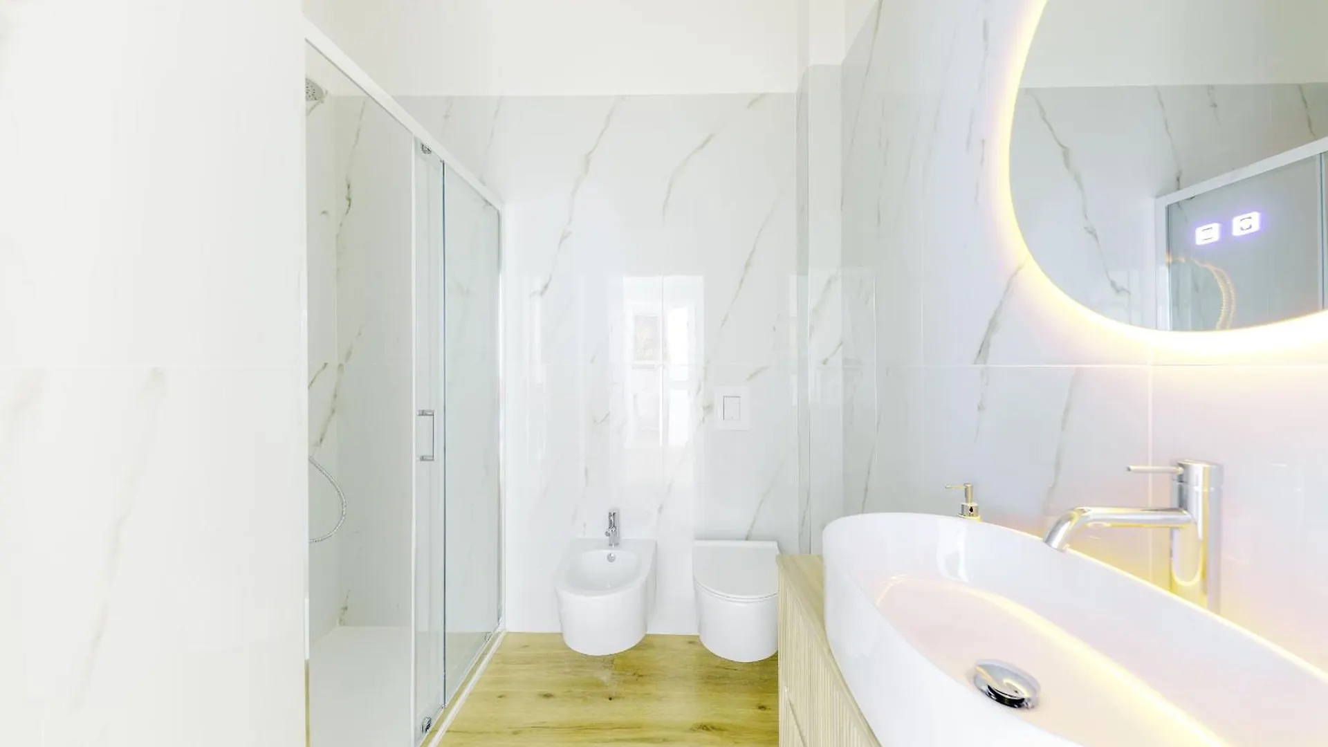 Duomo Deluxe - Bilocale Moderno - Metro - Wi-F Apartment Milan 0*,  Italy